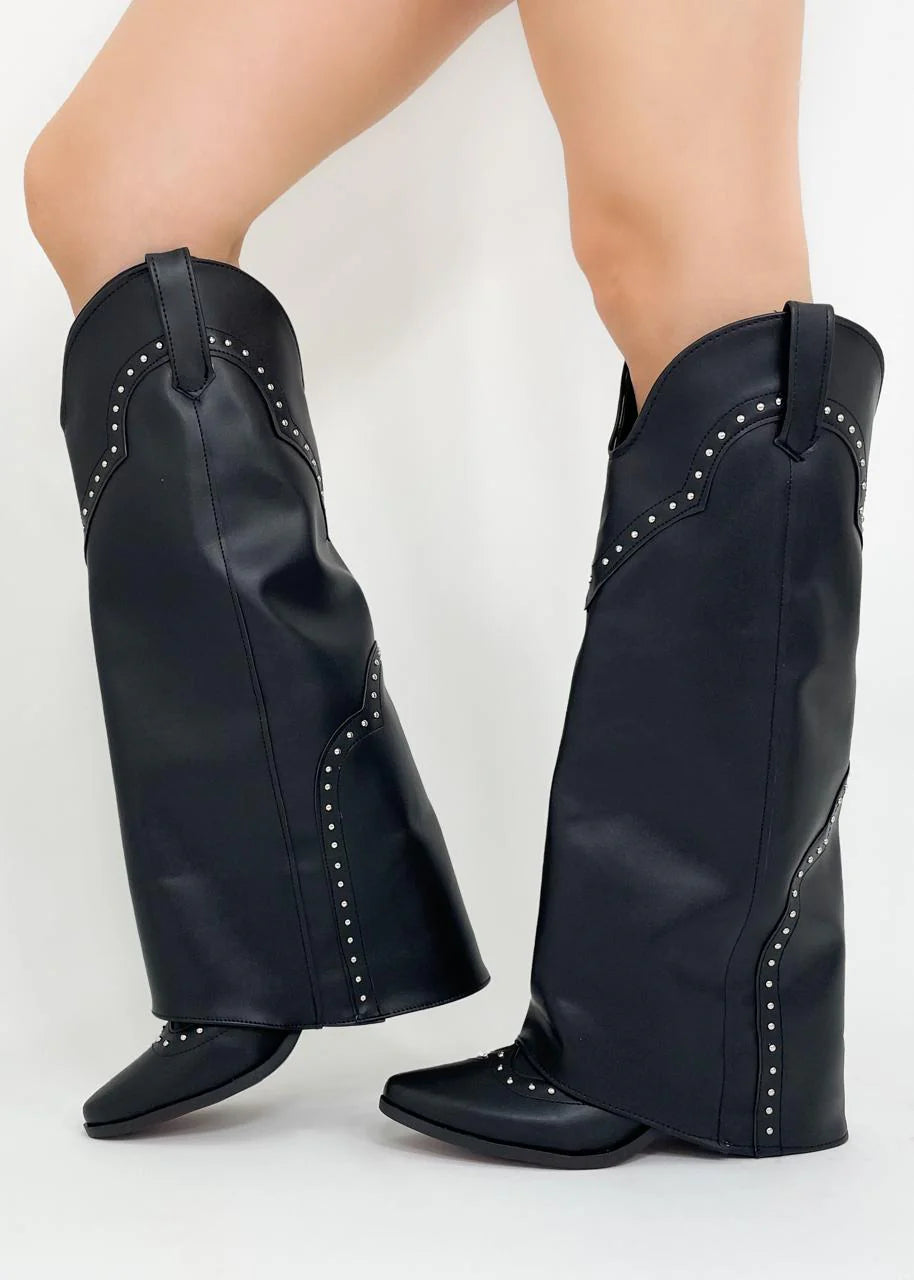 Evelyn b boots