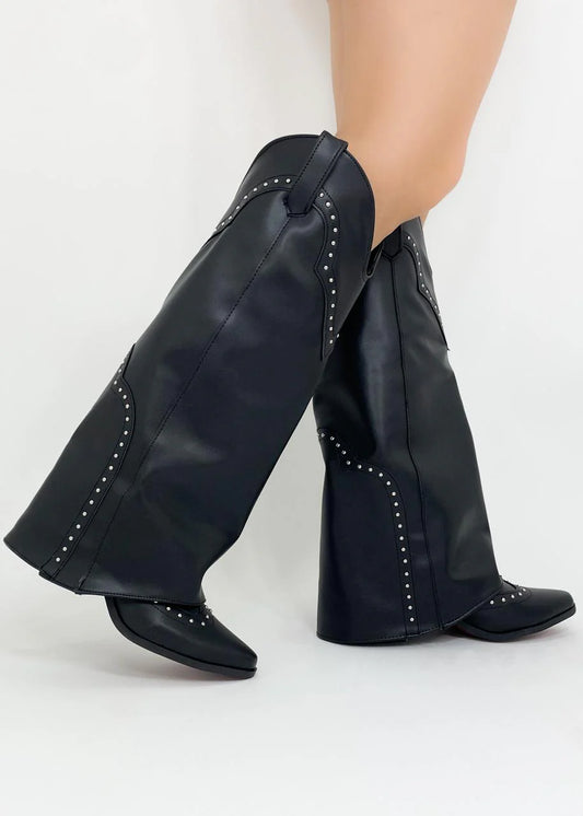 Evelyn b boots